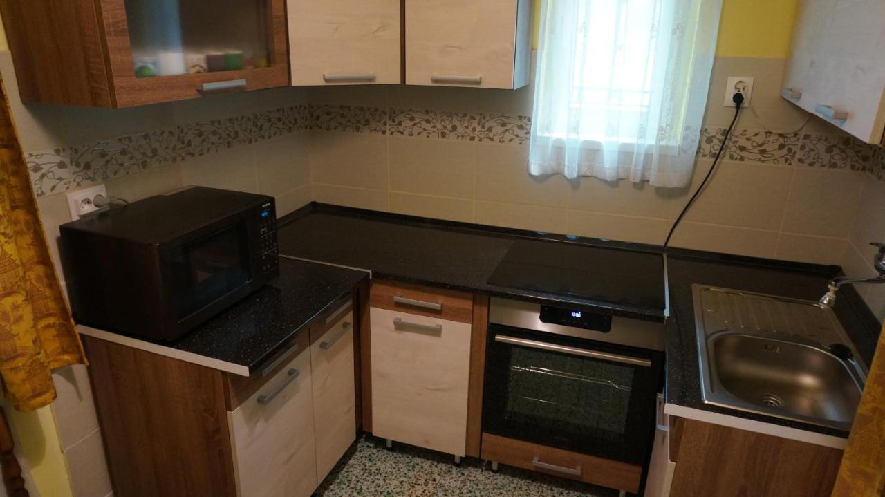 Sunny Apartman Ньиредьхаза Экстерьер фото